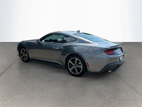 Used 2025 Ford Mustang Premium RWD image 6