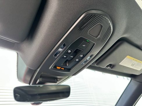 Used 2026 Porsche Cayenne image 33