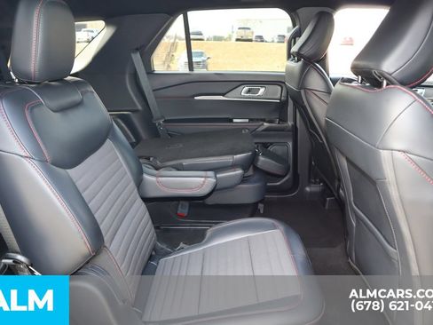 Used 2025 Ford Explorer ST-Line AWD/4WD image 23