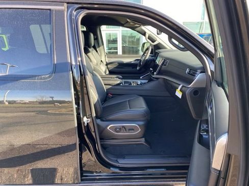 New 2026 Jeep Grand Wagoneer Limited w/ 8-Passenger Seating Package AWD/4WD image 33