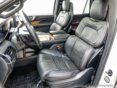 Used 2022 Lincoln Navigator L Black Label AWD/4WD image 9