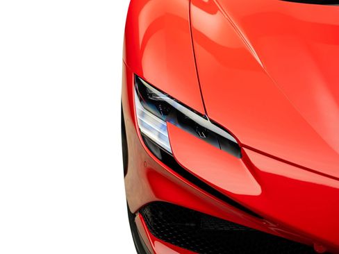 Used 2022 Ferrari SF90 Stradale image 9