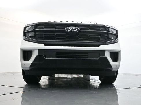 New 2025 Ford Expedition Max Platinum w/ Stealth Performance Package image 30