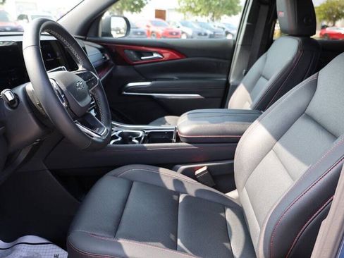 Used 2024 Chevrolet Traverse Z71 w/ LPO, Floor Liner Package AWD/4WD image 13