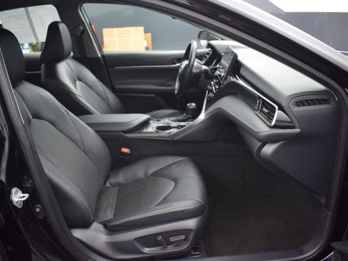 Used 2024 Toyota Camry XSE FWD image 10