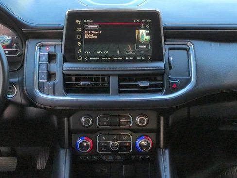 Used 2024 GMC Yukon AT4 w/ Technology Package AWD/4WD image 17
