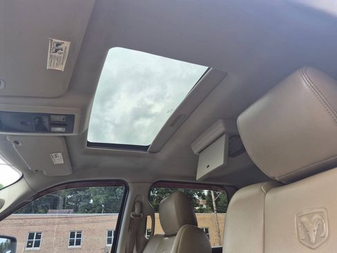 Used 2010 Dodge Ram 1500 Truck Laramie w/ Chrome Accents Group AWD/4WD image 11