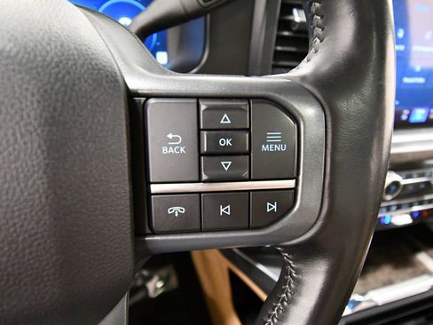 Used 2023 Ford F350 Lariat w/ Lariat Ultimate Package AWD/4WD image 22