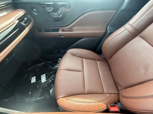 New 2026 Lincoln Aviator Reserve w/ Jet Appearance Package image 16