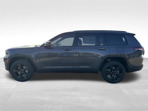 New 2025 Jeep Grand Cherokee L Limited w/ Luxury Tech Group II RWD image 6