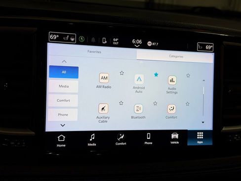 Used 2021 Chrysler Pacifica Touring w/ Cold Weather Group FWD image 36