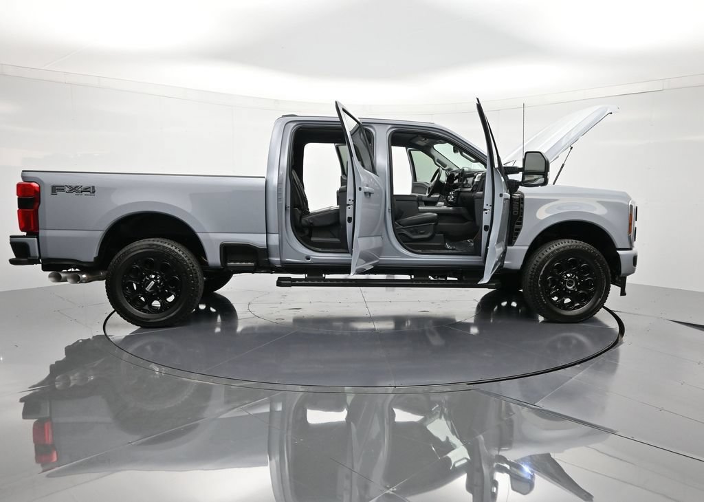 New 2026 Ford F250 Lariat w/ Black Appearance Package AWD/4WD image 48
