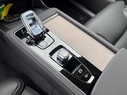 New 2026 Volvo XC90 T8 Ultra w/ Lounge Package AWD/4WD image 15