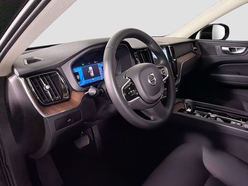 Certified 2024 Volvo XC60 B5 Plus w/ Protection Package Premier AWD/4WD image 10