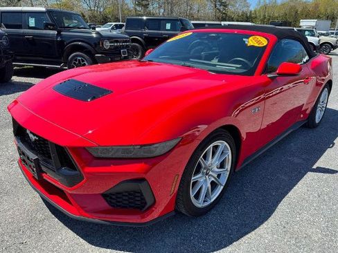 Certified 2025 Ford Mustang GT Premium RWD image 3