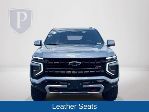Used 2025 Chevrolet Tahoe Z71 AWD/4WD image 3