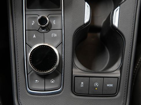 Used 2025 Cadillac XT4 Premium Luxury image 41