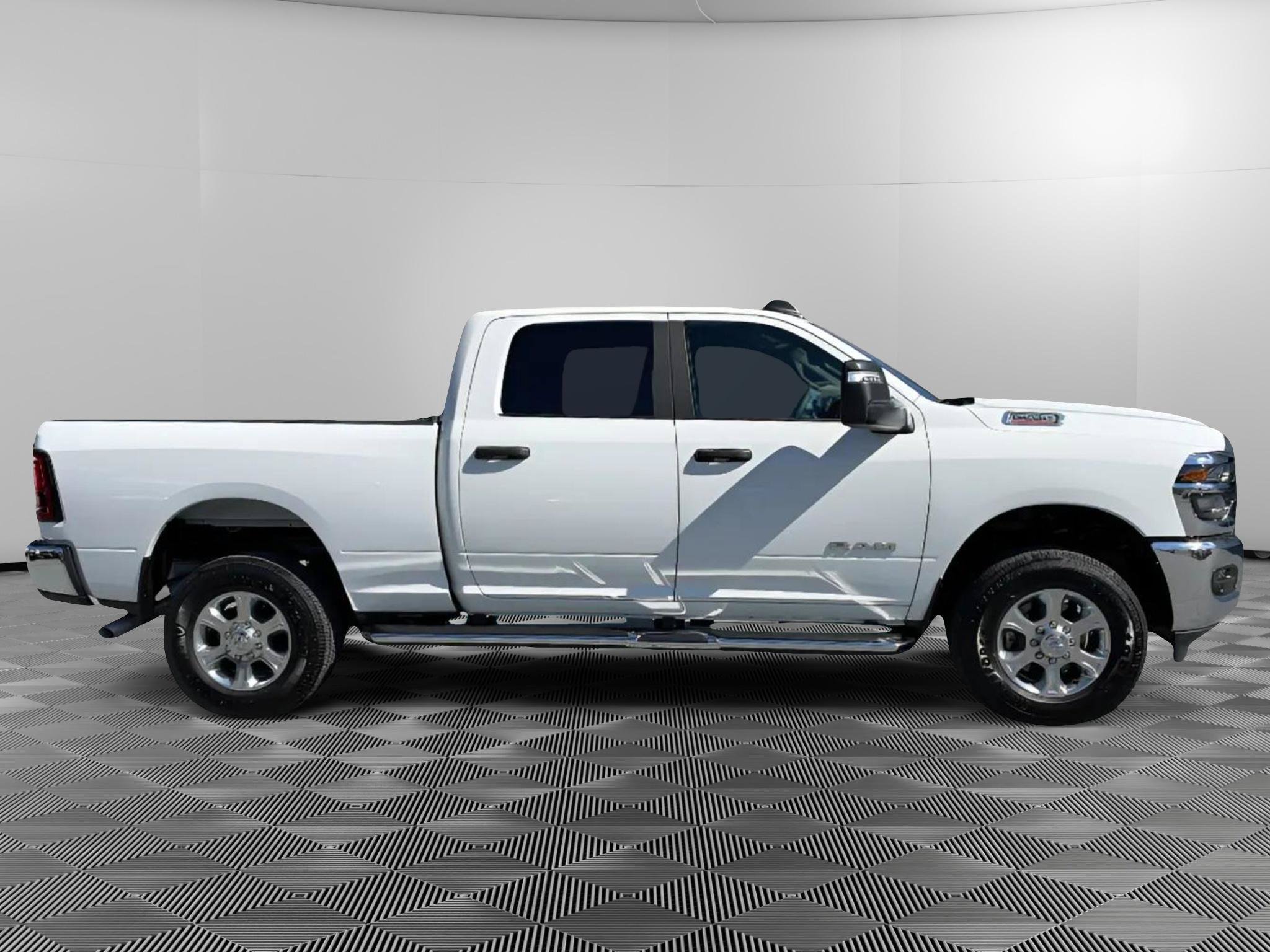 Used 2026 RAM 2500 Big Horn AWD/4WD image 6