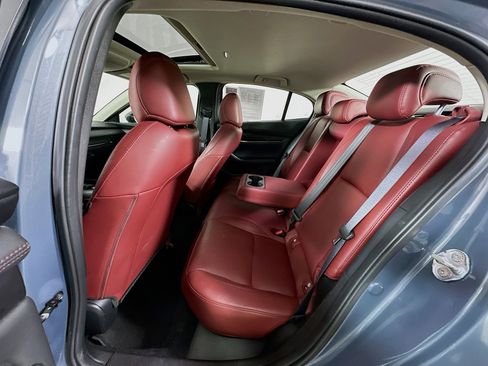 Used 2024 MAZDA MAZDA3 s image 28