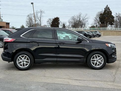 Used 2024 Ford Edge SEL image 2