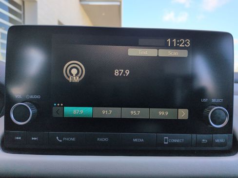 Certified 2023 Honda HR-V LX image 18