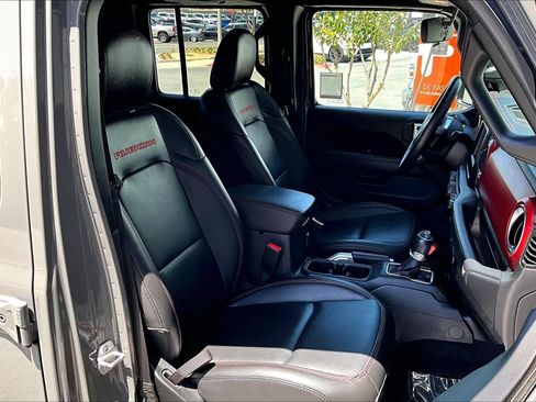 Used 2021 Jeep Gladiator Rubicon AWD/4WD image 7