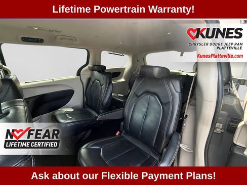 Used 2022 Chrysler Pacifica Touring-L FWD image 36