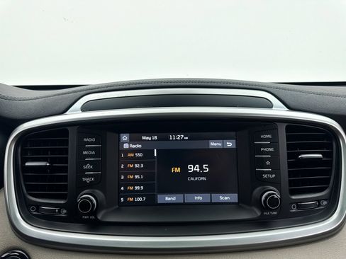 Used 2020 Kia Sorento EX FWD image 20