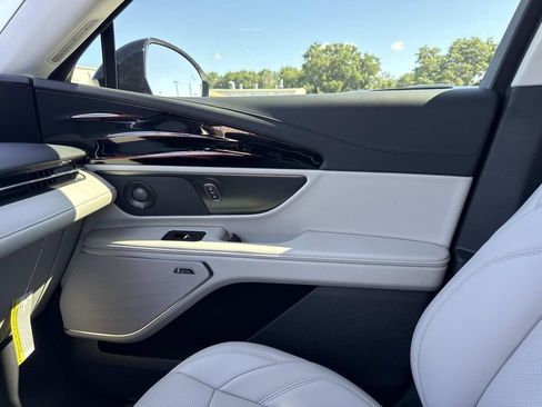 New 2026 Lincoln Nautilus Premier w/ Equipment Group 102A AWD/4WD image 22