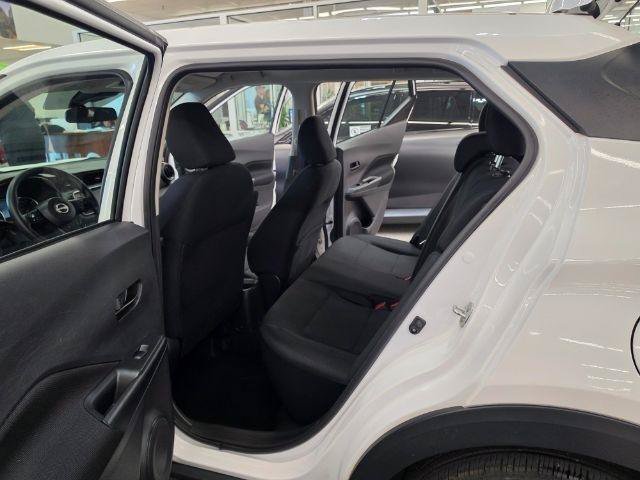 Used 2023 Nissan Kicks S FWD image 9
