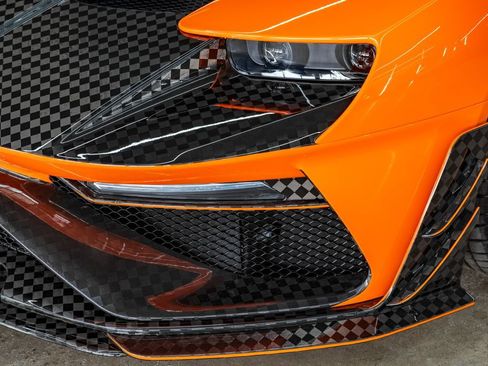 Used 2018 Ford GT RWD image 8
