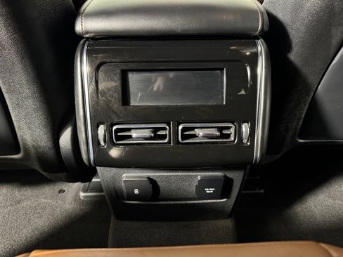 Used 2023 Lincoln Aviator Reserve w/ Equipment Group 201A AWD/4WD image 11