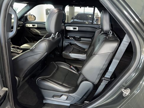 Used 2022 Ford Explorer ST w/ Equipment Group 401A image 16