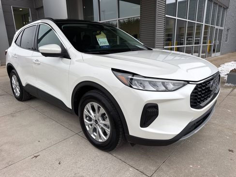 Certified 2023 Ford Escape Active w/ Tech Pack #2 image 10