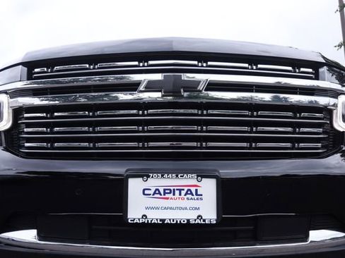 Used 2023 Chevrolet Suburban Premier AWD/4WD image 14