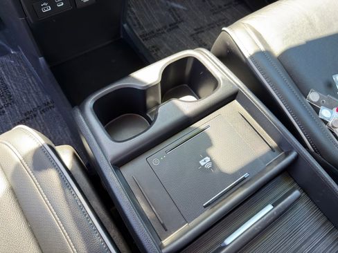 Used 2025 Honda Odyssey Touring image 26
