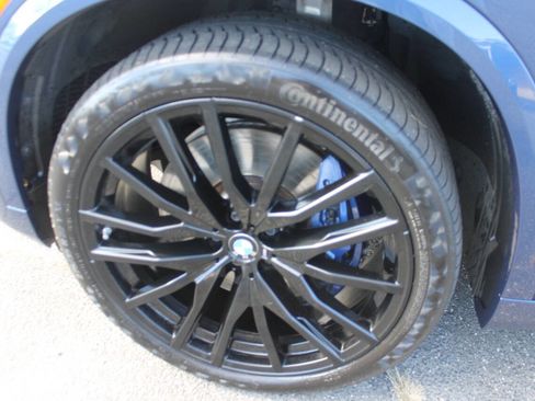 Used 2023 BMW X5 M50i w/ Climate Comfort Package image 34