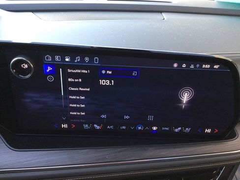 New 2026 Chevrolet Suburban Premier image 13