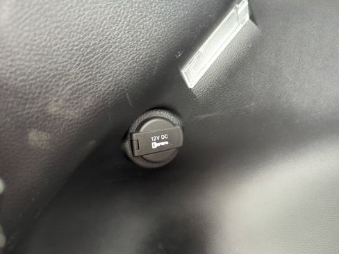 Used 2022 Jeep Compass Limited image 39