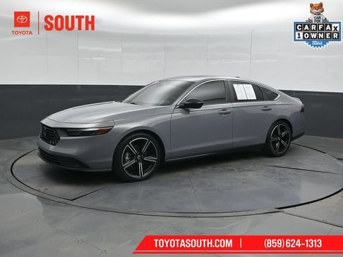 Used 2023 Honda Accord Sport image 6