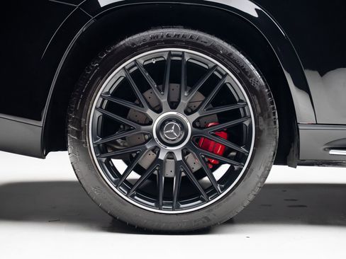 Used 2024 Mercedes-Benz GLS 63 AMG 4MATIC image 41