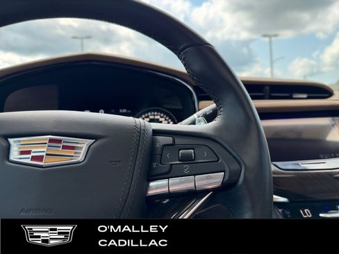 Used 2024 Cadillac XT6 Sport w/ LPO, Onyx Lite Package AWD/4WD image 17