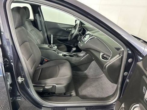 Used 2023 Chevrolet Malibu LT image 36