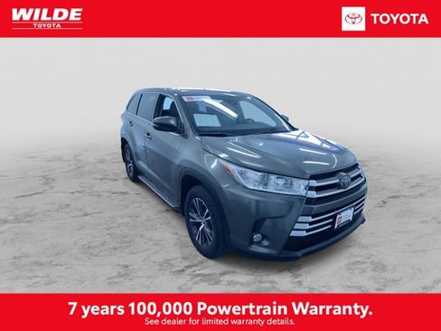 Certified 2019 Toyota Highlander Plus image 3