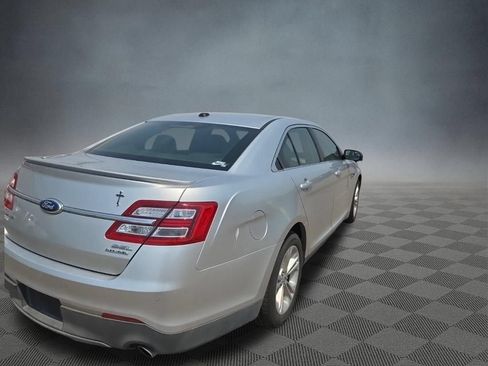 Used 2013 Ford Taurus SEL FWD image 5