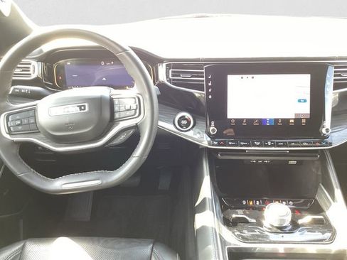 Used 2022 Jeep Wagoneer Series III w/ Premium Group I image 10