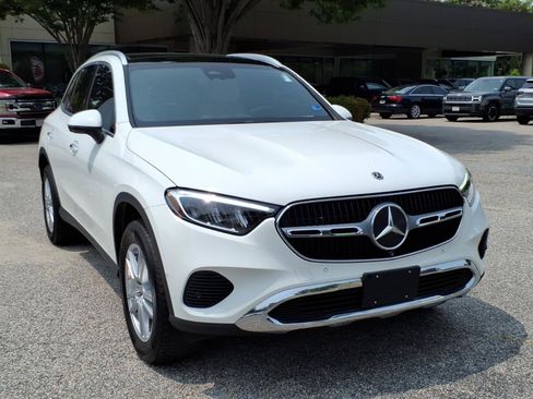 Used 2023 Mercedes-Benz GLC 300 4MATIC image 5
