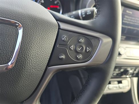 Used 2023 GMC Acadia AT4 image 25