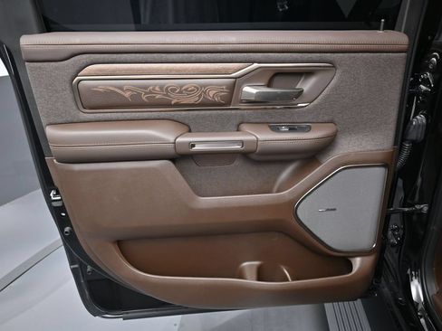 Used 2025 RAM 1500 Limited AWD/4WD image 35