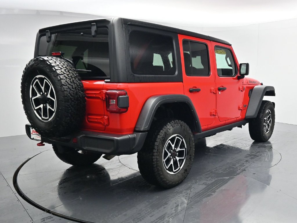 Used 2024 Jeep Wrangler Unlimited Rubicon AWD/4WD image 7